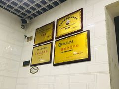 -覃肥叔桂林米粉(粮道街店)