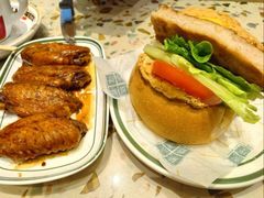 豬扒菠蘿油-华嫂冰室(尖沙咀店)