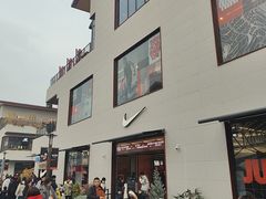 -NIKE上海青浦优选体验店