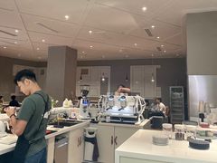 -潮一不贰·法式甜品·生日蛋糕·西式简餐(外滩店)