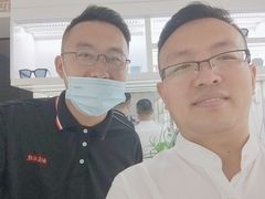 -翰佐蔡司小乐圆·依视路星趣控·暴龙眼镜折扣店