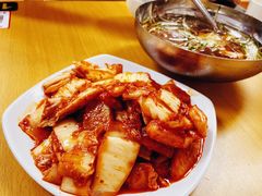 辣白菜炒五花肉-屋里家延边朝鲜族冷面(南园店)
