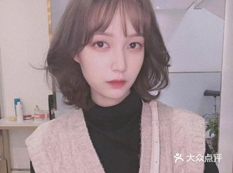 最流行烫短发发型，发型不止要剪，烫了才更好看