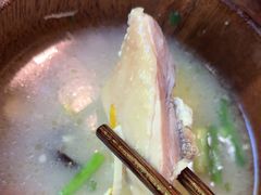 -良米山·云南野生菌过桥米线(上海首店)