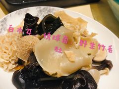 -余欢领鲜火锅(新街口店)