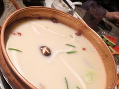 -三人行骨头王火锅(长寿店)