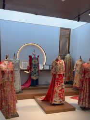 -乐派诗婚纱摄影