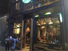 星巴克&nbsp;全黑围裙店(太古里店)-星巴克(成都太古里二店)