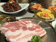 -草家酱蟹炭火烤肉店(珲春南路一店)