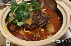 Braised Pork with Spicy Duck
