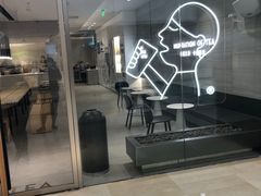 门面-喜茶(杭州滨江宝龙店)