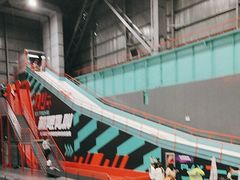-极限PLAY运动娱乐新世界·团建派对表演休闲馆·室内高空游乐园