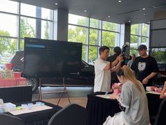 -奔驰上海利星(七宝店)