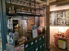 -喵屿·大理花园猫咖