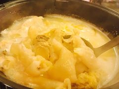 -鲜入围煮花胶鸡海鲜火锅