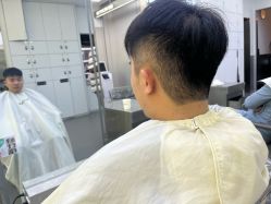 -首脑美发沙龙
