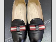 -爱革·洗衣改衣·洗鞋修鞋·洗包修包·奢侈品护理(宝地广场店)