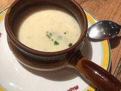 奶油蘑菇鸡茸汤-玛格萝妮(汇智国际商业中心店)