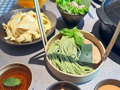 -罗勒家·养生火锅· Bistro(大望路店)