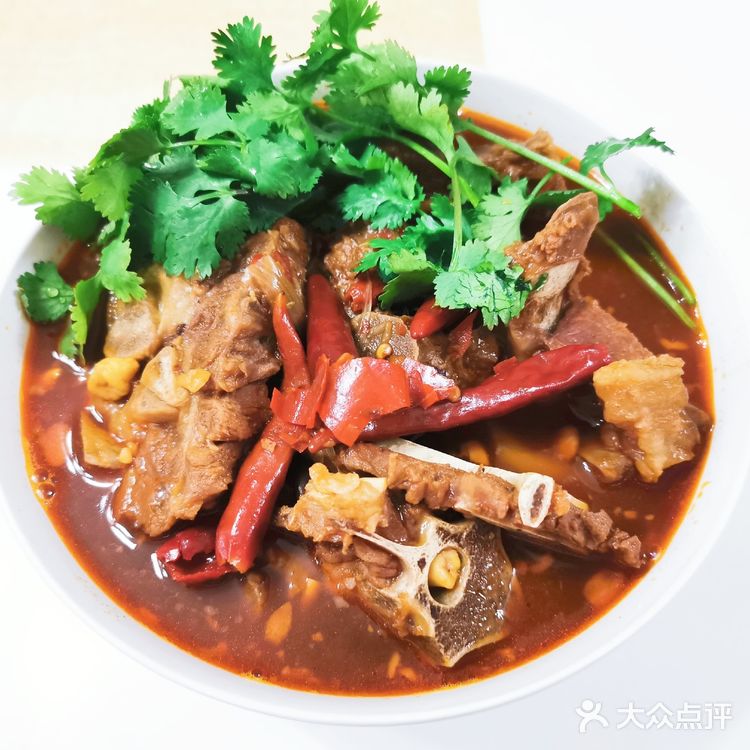 大火煮开后转小火慢炖1小时，炖好的样子如图5所示