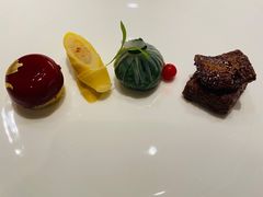 -鲤院·新中式美学·庭院餐厅(夫子庙店)