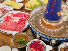 -毛辣果·贵州红酸汤牛肉火锅(西单店)