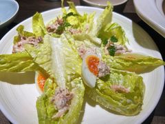 金枪鱼甜虾鸡蛋凯撒沙拉-九月里.自由花园餐厅