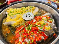 剁椒鱼头-湘缘道客•湘缘饭店·25年湘菜馆(古墩路店)