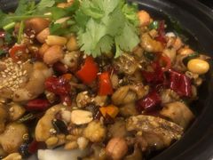 干锅牛蛙煲-馬蘭花開(车站大道店)
