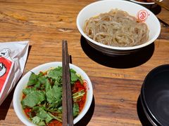 -万记麻辣烫国展总店