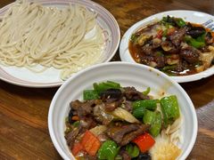 -歹歹的加个面过油肉拌面