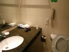 -杭州滨江宝龙城华美达酒店