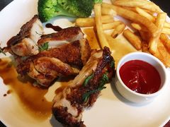 -WOLFGANG PUCK KITCHEN & BAR(迪士尼小镇店)