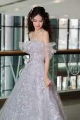 -不晚国际婚纱礼服