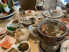 -雍和会海鲜姿造自助(湖东路店)