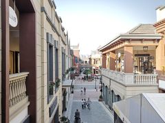 -王府井奥莱临潼小镇(临潼店)