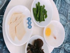 -桥香园过桥米线(国贸店)