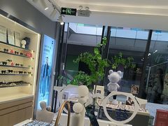-视野联行眼镜·蔡司·尼康·豪雅·依视路(青浦宝龙店)