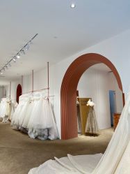 -派丽莫Pellimo原创设计婚纱品牌