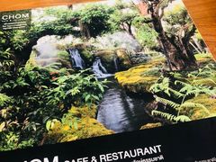 -Chom Cafe and Restaurant