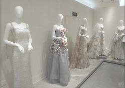 -南京宝娜嫁衣婚纱礼服馆(中央路店)