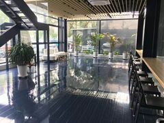 -梦想之巅·青少年篮球·羽毛球·培训中心(西站店)