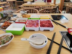 -杨老板·海鲜集市火锅·鲜切牛肉(中防万宝店)