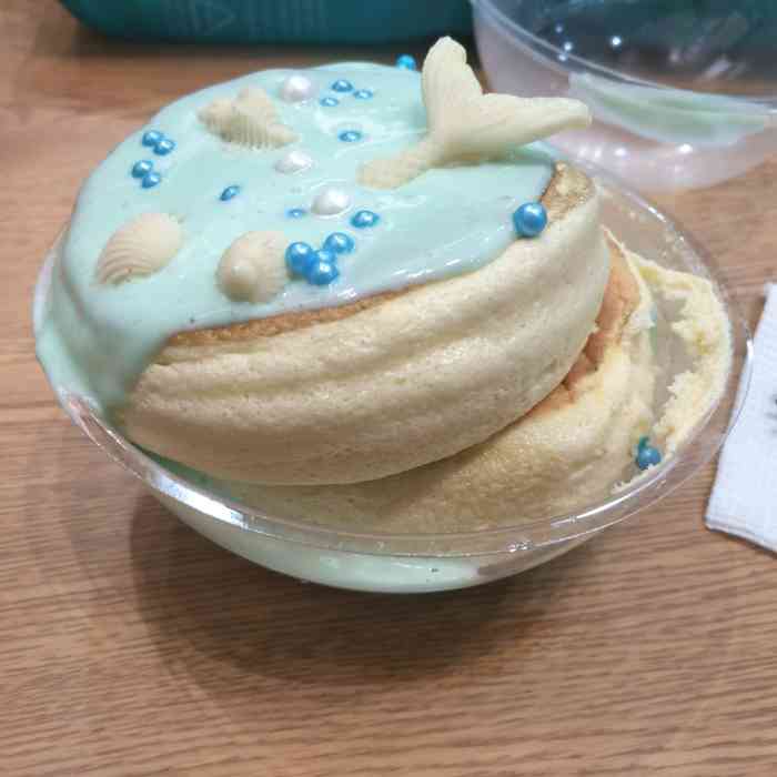打分    /人 特地去尝了一下网红舒芙蕾,总体还行,口味偏甜