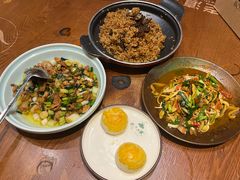 -老滇山寨•云南特色菜•地方菜•民族风情歌舞表演(金碧店)