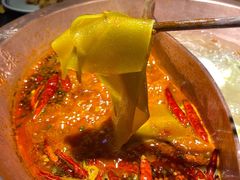 -山城鼎重庆老火锅(西安钟楼店)