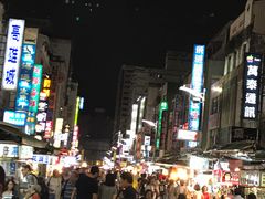 -六合夜市