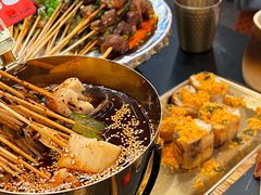 -何师烧烤Pro ·江湖川菜·小龙虾·精酿啤酒(太古里旗舰店)