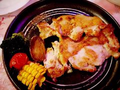 -樱花里音乐餐吧·牛扒椰子鸡(东圃店)