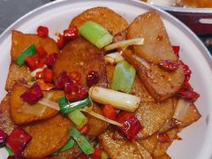 -金鱼盆32年水煮鱼·18秒辣椒炒肉(京西大悦城店)